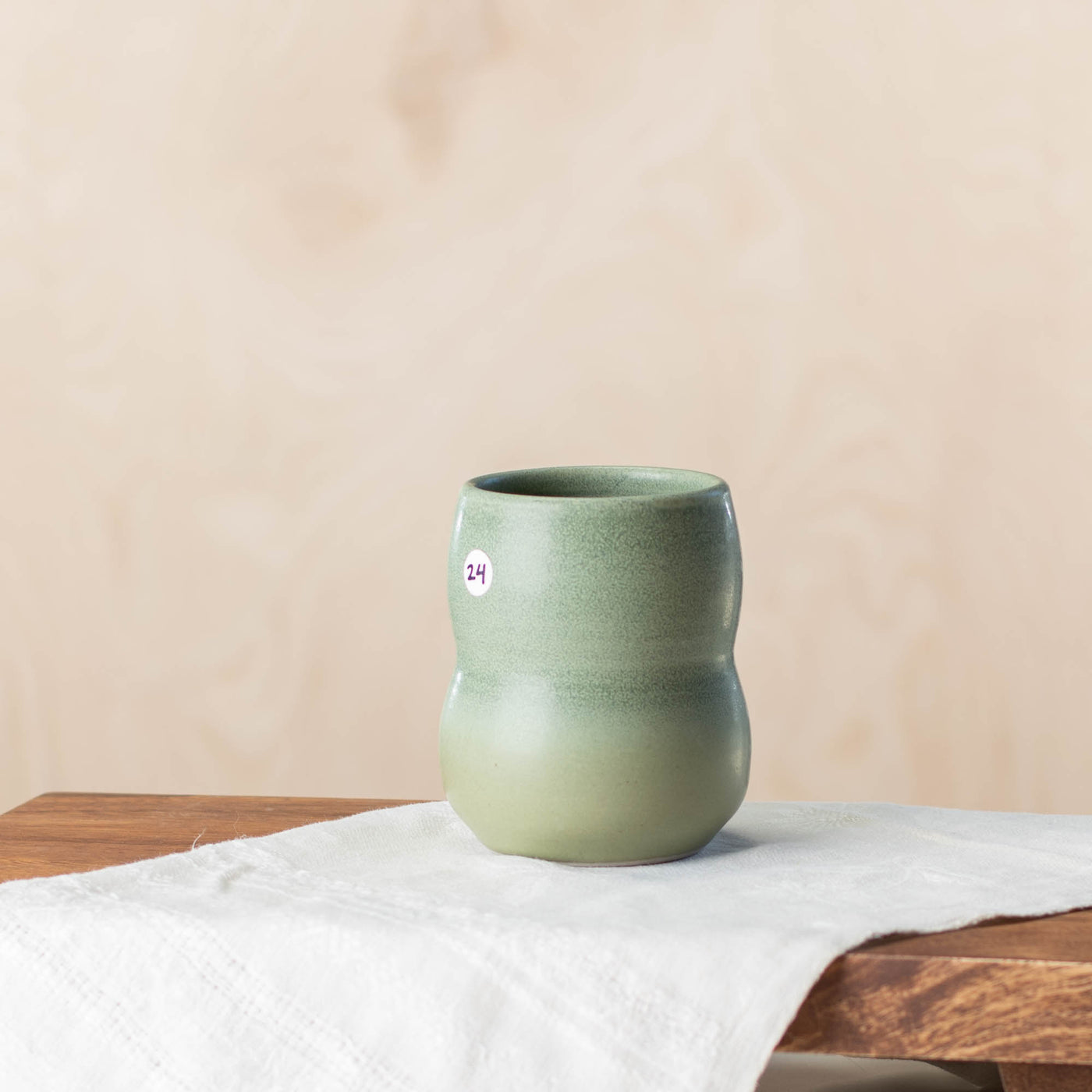 Vase 24