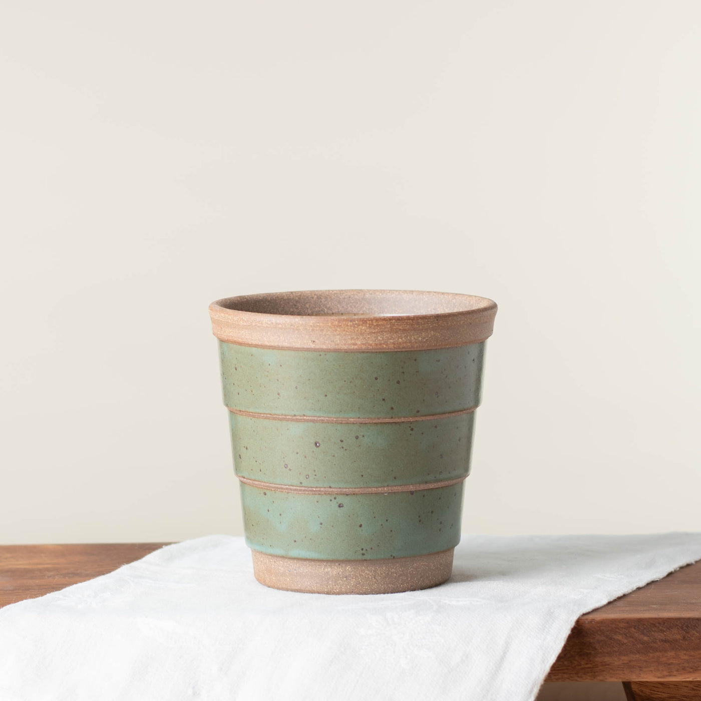 Medium Planter (Fits 4" Nursery Pots)